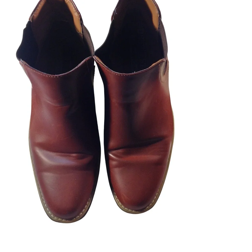 Deer Stags Rockland Men's Size 10.5 Brown Chelsea Boot Asking price: $35
